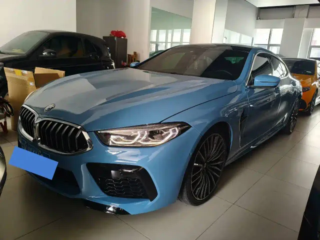Фотография автомобиля — BMW 8 Series
