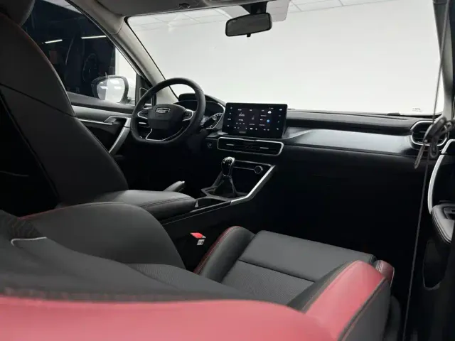 Geely Binyue — Фото автомобиля 19