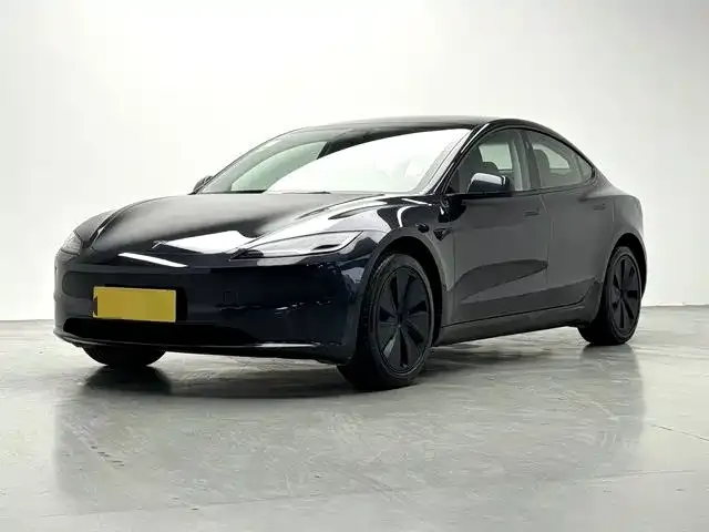 Фотография автомобиля — Tesla Model 3