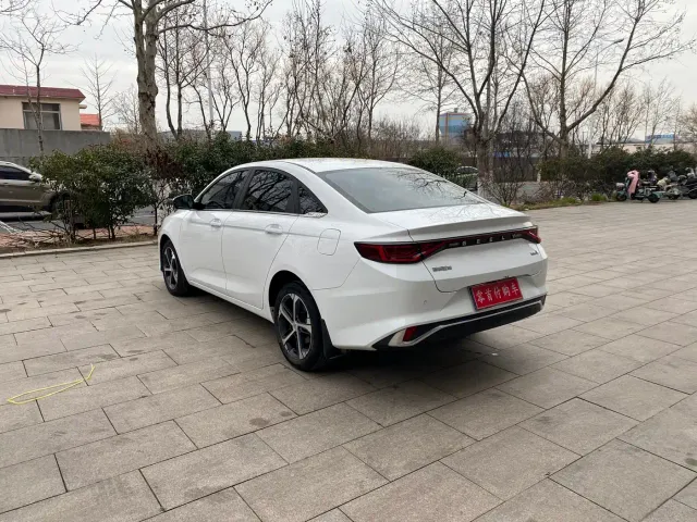 Geely Emgrand L — Фото автомобиля 6