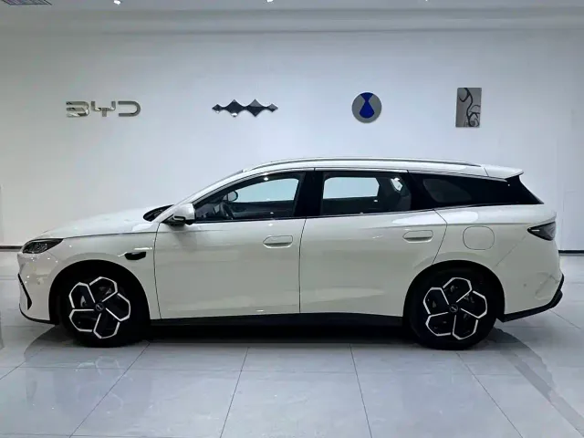 BYD Seal 06 DM-i Touring — Фото автомобиля 2