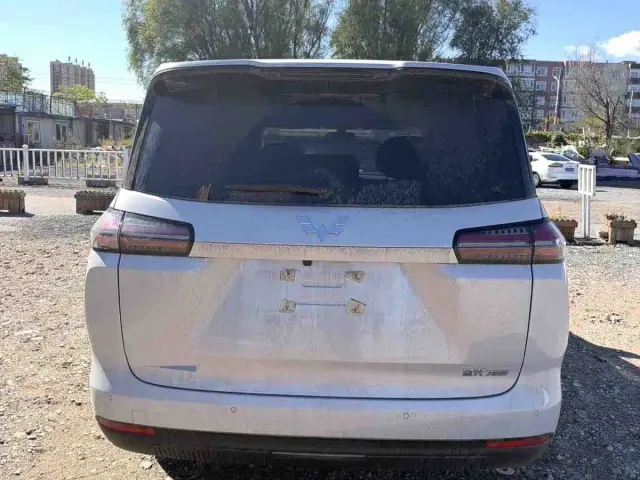 Wuling Starlight 730 — Фото автомобиля 4