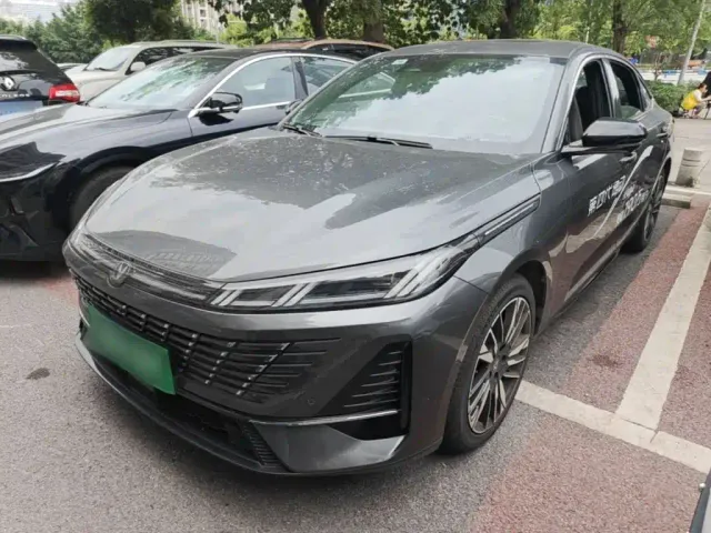 Фотография автомобиля — Changan Eado