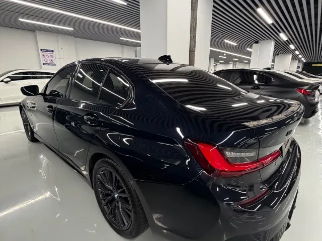 BMW 3 Series — Фото автомобиля 11