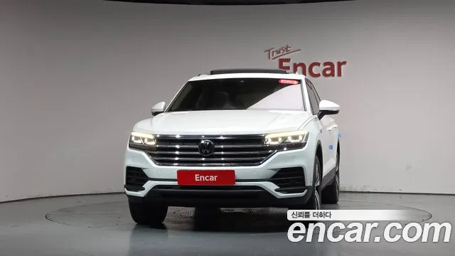 Volkswagen Touareg Touareg 3 поколение 3.0 TDI Premium — Фото автомобиля 3