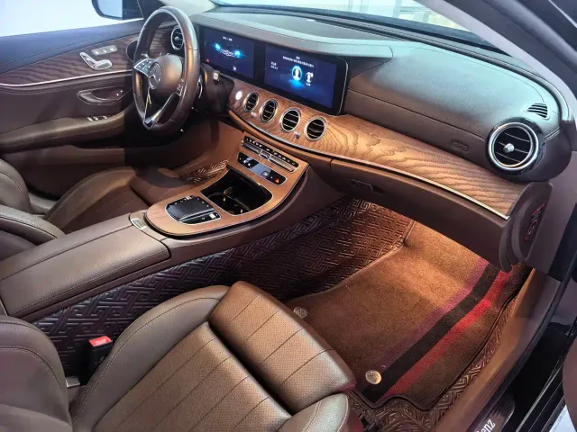 Mercedes-Benz E-Class — Фото автомобиля 6