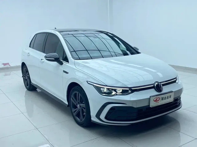 Volkswagen Golf — Фото автомобиля 3