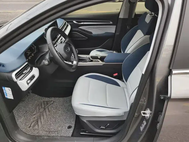 Geely Emgrand — Фото автомобиля 9