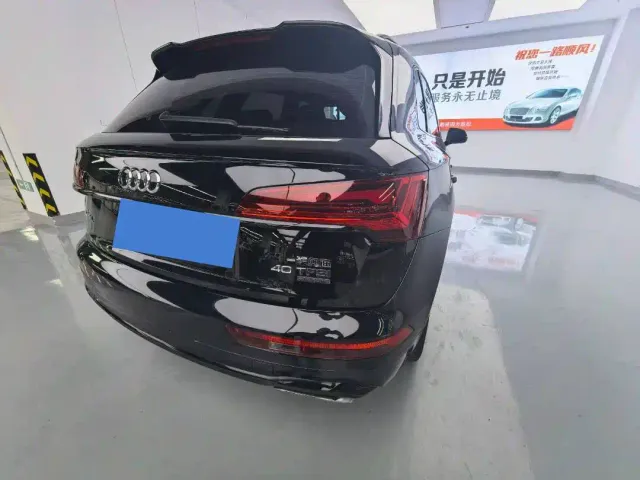 Audi Q5L — Фото автомобиля 7