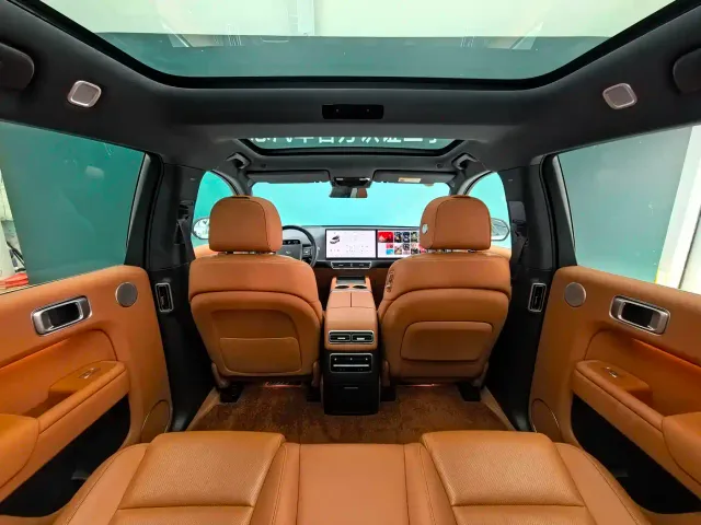 Li Auto L7 — Фото автомобиля 13
