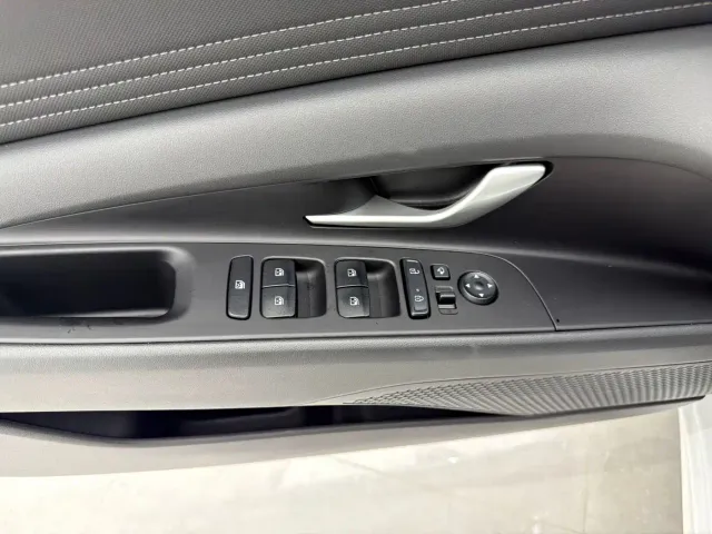 Hyundai Elantra — Фото автомобиля 8