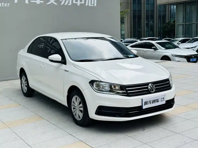 Volkswagen Santana — Фото автомобиля 3