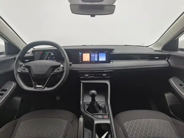 Roewe i5 — Фото автомобиля 5