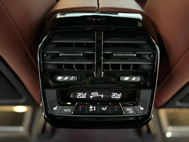BMW iX M60 — Фото автомобиля 19
