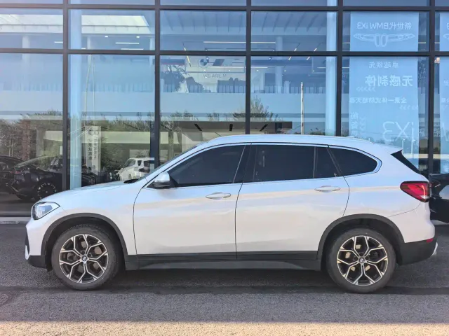 BMW X1 — Фото автомобиля 3