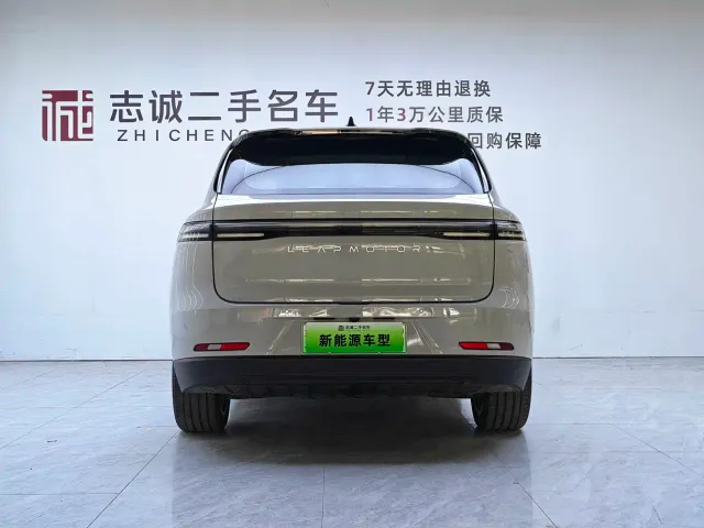 Leapmotor C10 — Фото автомобиля 3