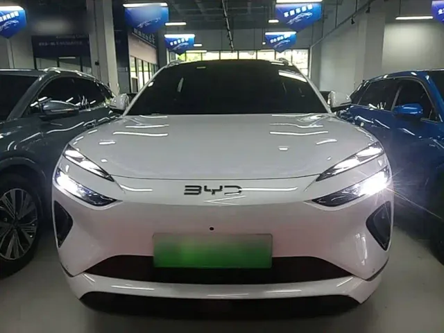 BYD Sealion 06 — Фото автомобиля 2