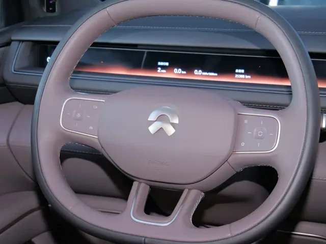 Nio ES8 — Фото автомобиля 12