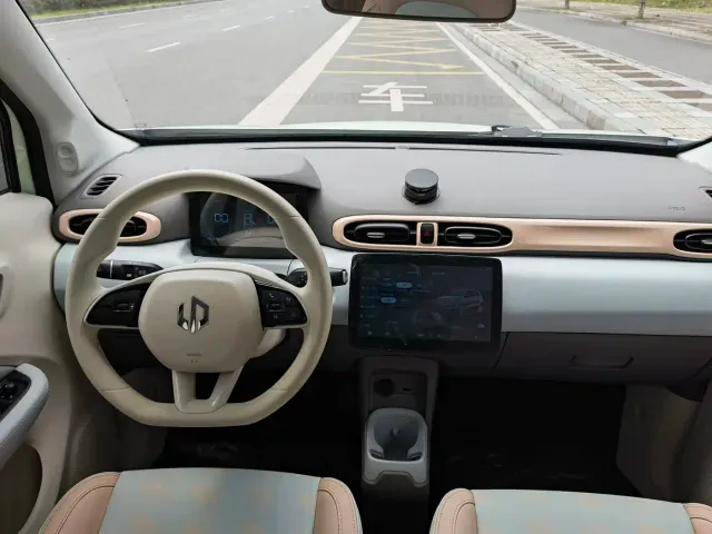 Leapmotor T03 — Фото автомобиля 12