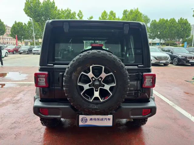 Jeep Wrangler — Фото автомобиля 5