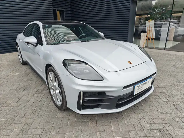 Фотография автомобиля — Porsche Panamera