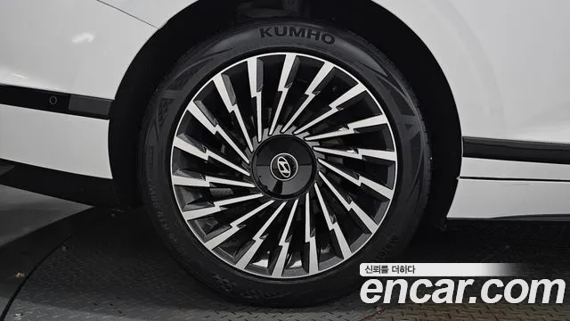 Hyundai Grandeur GN7 — Фото автомобиля 6
