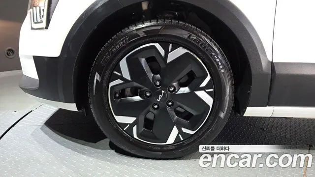 Kia Niro New — Фото автомобиля 5