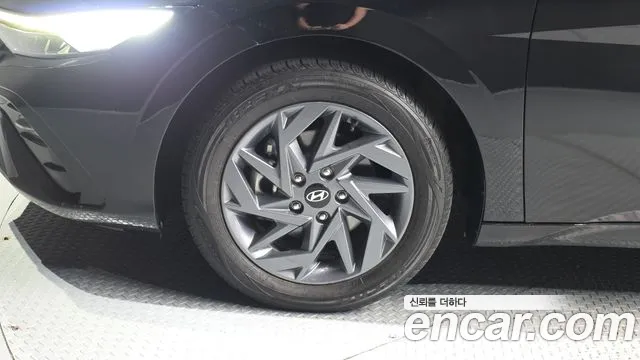 Hyundai Avante CN7 — Фото автомобиля 5
