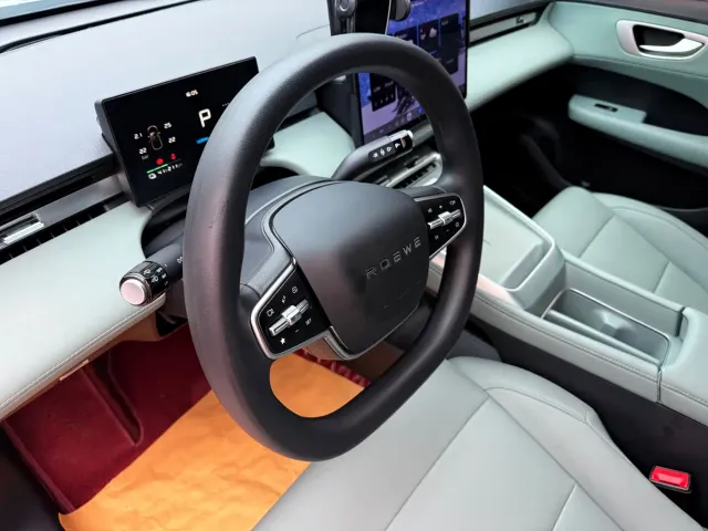 Roewe D6 — Фото автомобиля 15