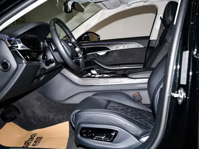 Audi A8 — Фото автомобиля 25