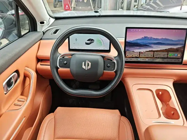 Leapmotor C16 — Фото автомобиля 10