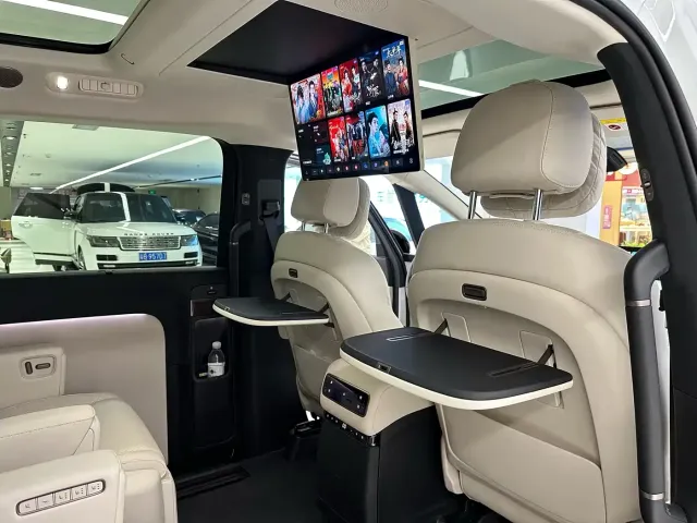 Li Auto MEGA — Фото автомобиля 8