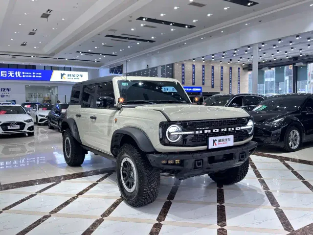 Ford Bronco — Фото автомобиля 4