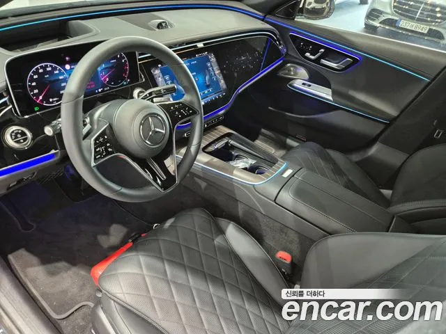 Mercedes-Benz E-Class — Фото автомобиля 16