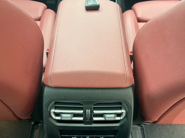 BMW i3 — Фото автомобиля 15