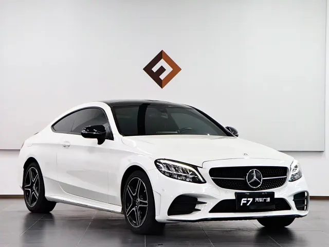 Mercedes-Benz C-Class — Фото автомобиля 3