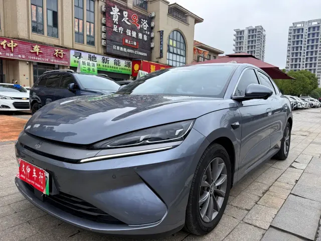 Фотография автомобиля — BYD Qin L