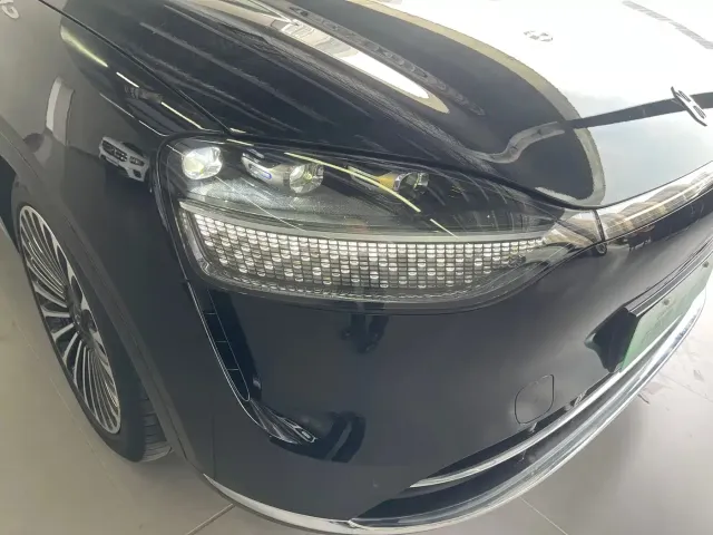 AITO Wenjie AITO M9 2024 Extended Range Ultra 42kWh 6-Seater — Фото автомобиля 12