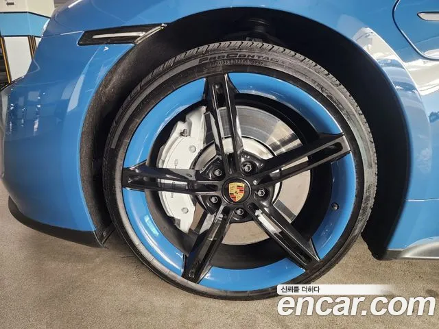 Porsche Taycan Taycan Khan — Фото автомобиля 5