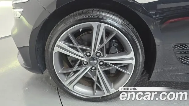 Genesis G70 — Фото автомобиля 5