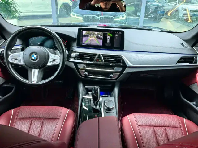 BMW 5 Series — Фото автомобиля 13
