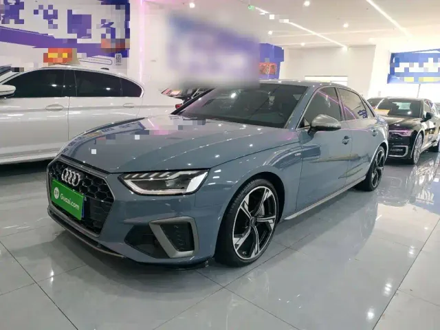 Фотография автомобиля — Audi A4L