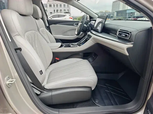 Geely Galaxy Stellar 6 — Фото автомобиля 23