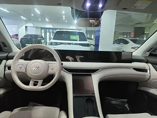 IM Motors LS6 — Фото автомобиля 9
