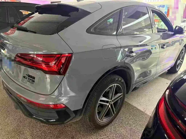 Audi Q5L Sportback — Фото автомобиля 2