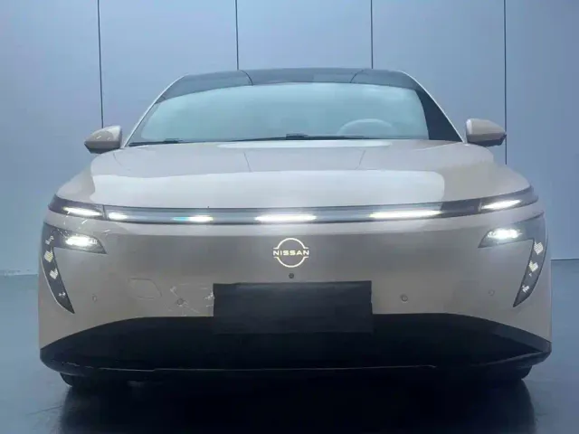 Nissan N7 — Фото автомобиля 11