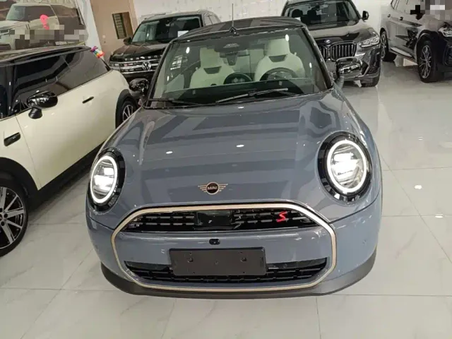 MINI Hatch — Фото автомобиля 2