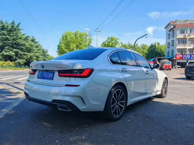 BMW 3 Series — Фото автомобиля 6