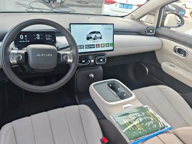 GAC Aion UT — Фото автомобиля 12