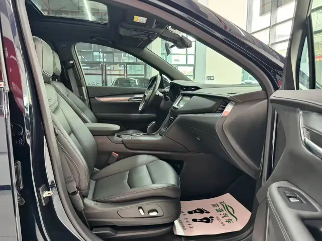 Cadillac XT6 — Фото автомобиля 12